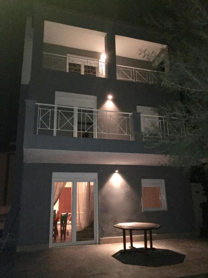Gasthaus Modern House Áfitos Exterior foto